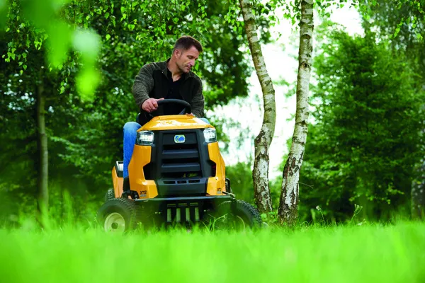Трактор садовый Cub Cadet XT2 PS 117