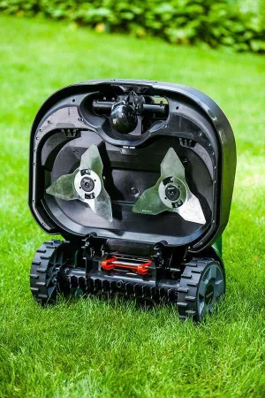 Робот-газонокосилка Robomow RS615 PRO 22BSBA-D619